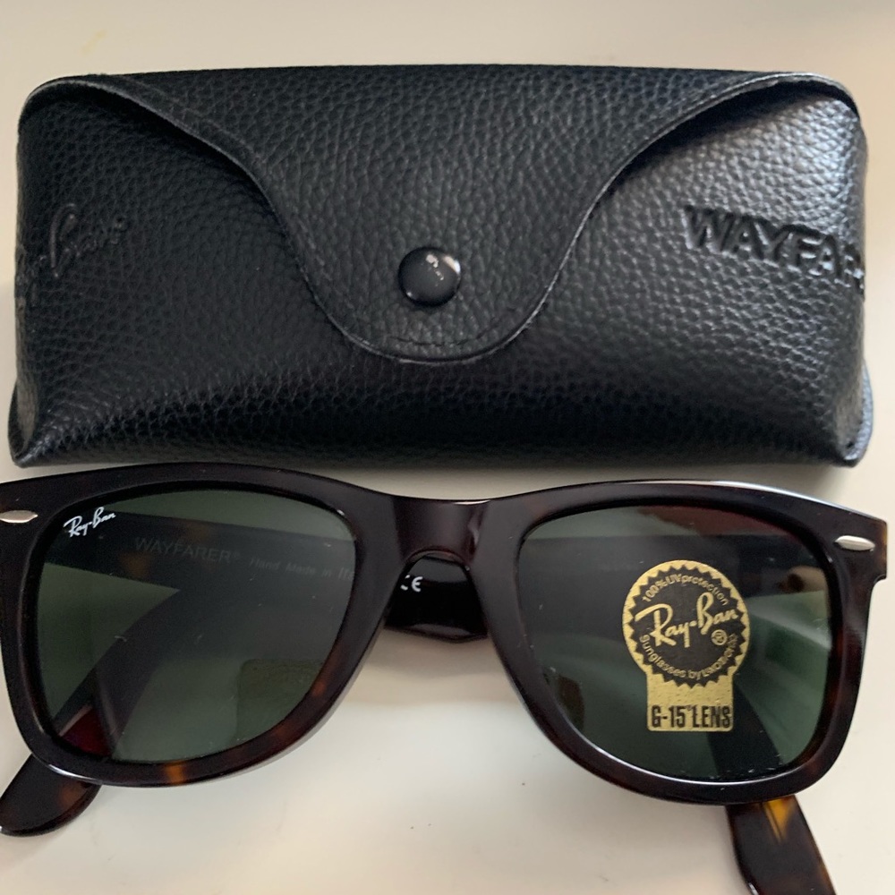 RAYBANS WAYFARER